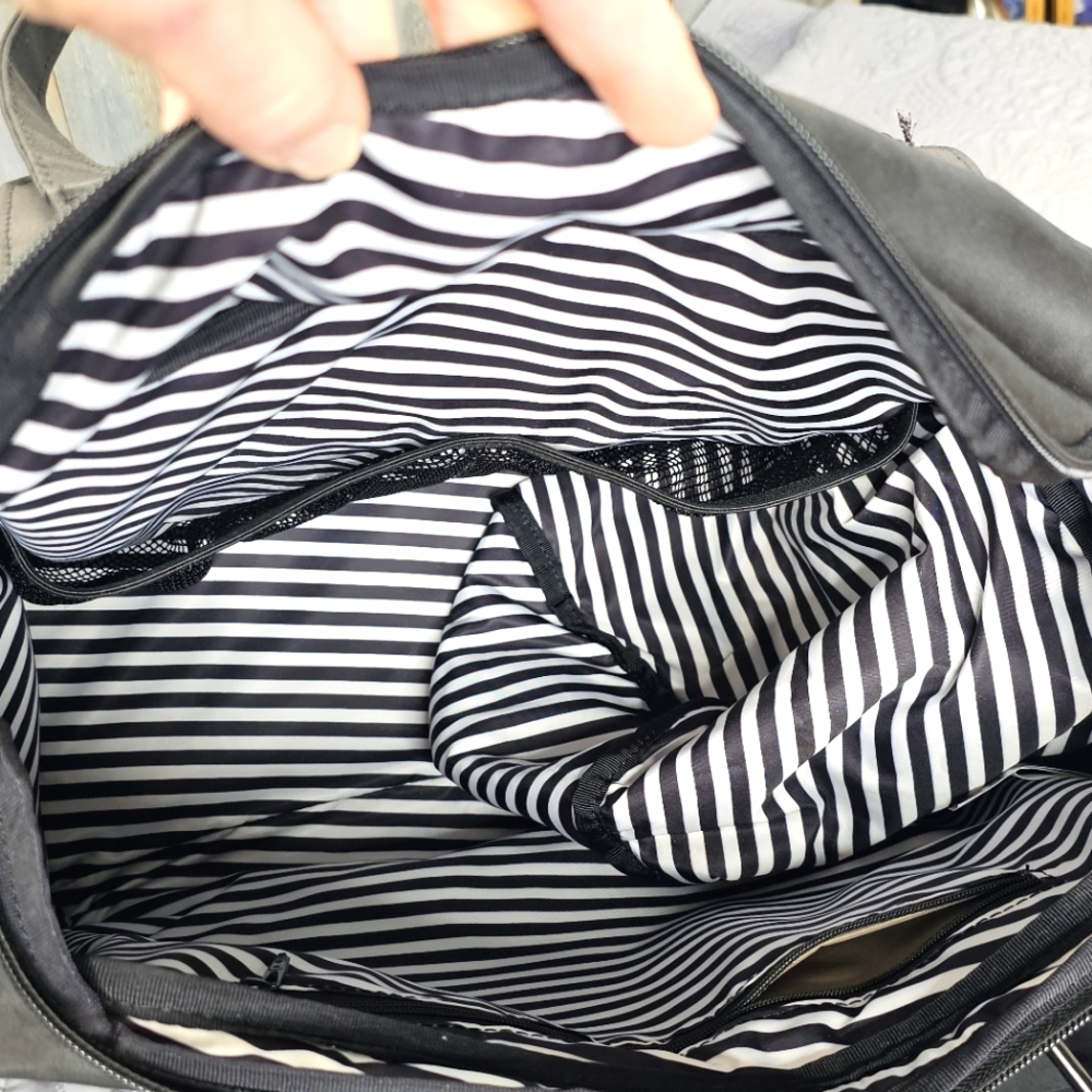 JuJuBe Blackout Pumped Breast Pump Baby Bag w/Change Pad & Wet Bag - Picture 9 of 14